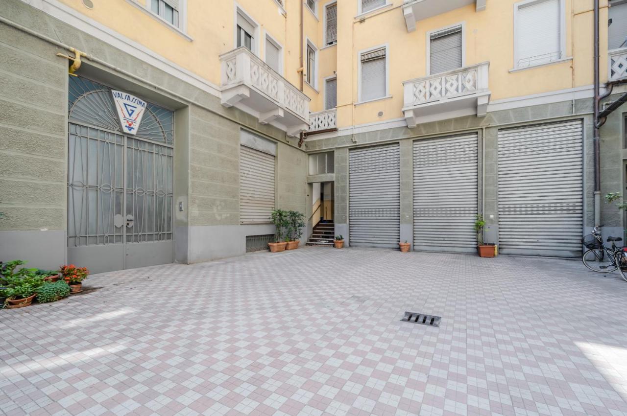 Lovely Apartment In Milano-Porta Romana W/ Balcony Dış mekan fotoğraf