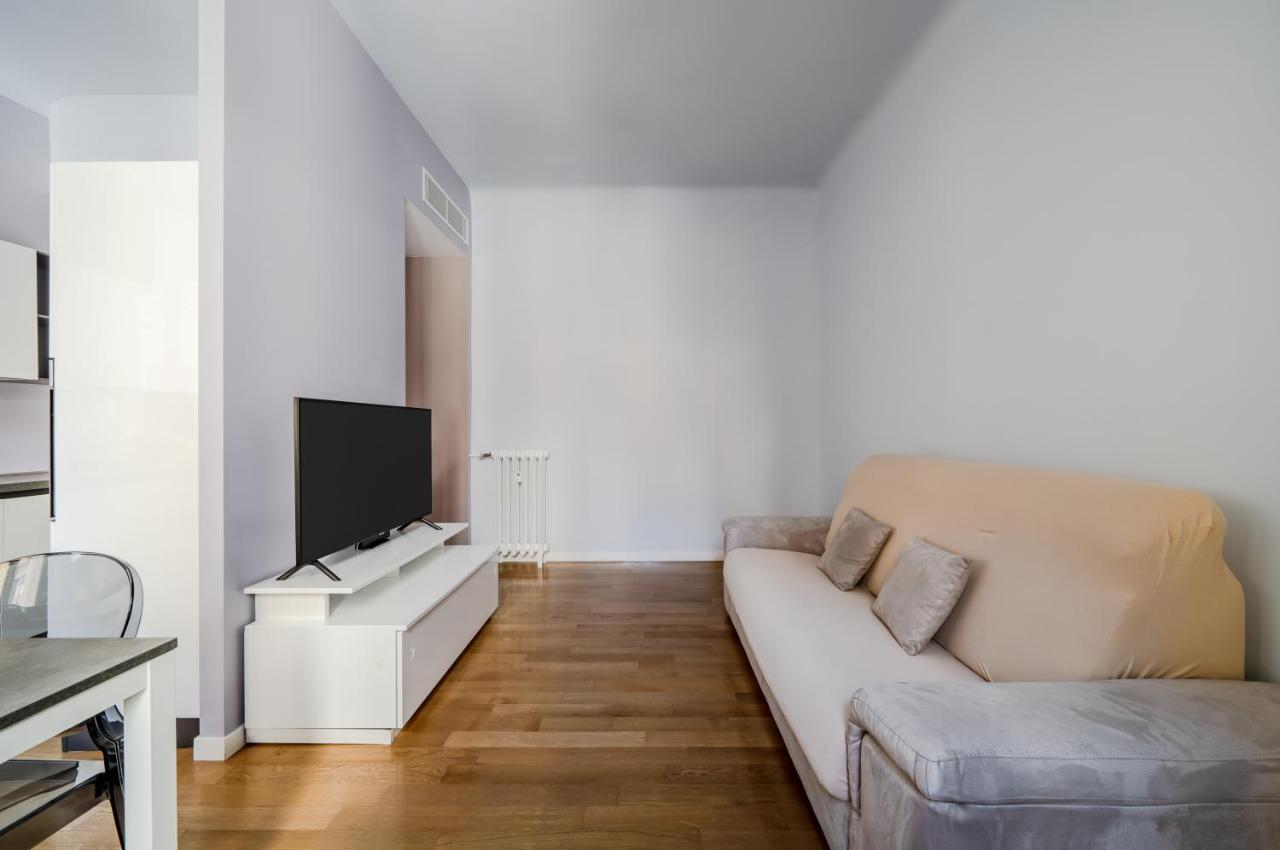 Lovely Apartment In Milano-Porta Romana W/ Balcony Dış mekan fotoğraf